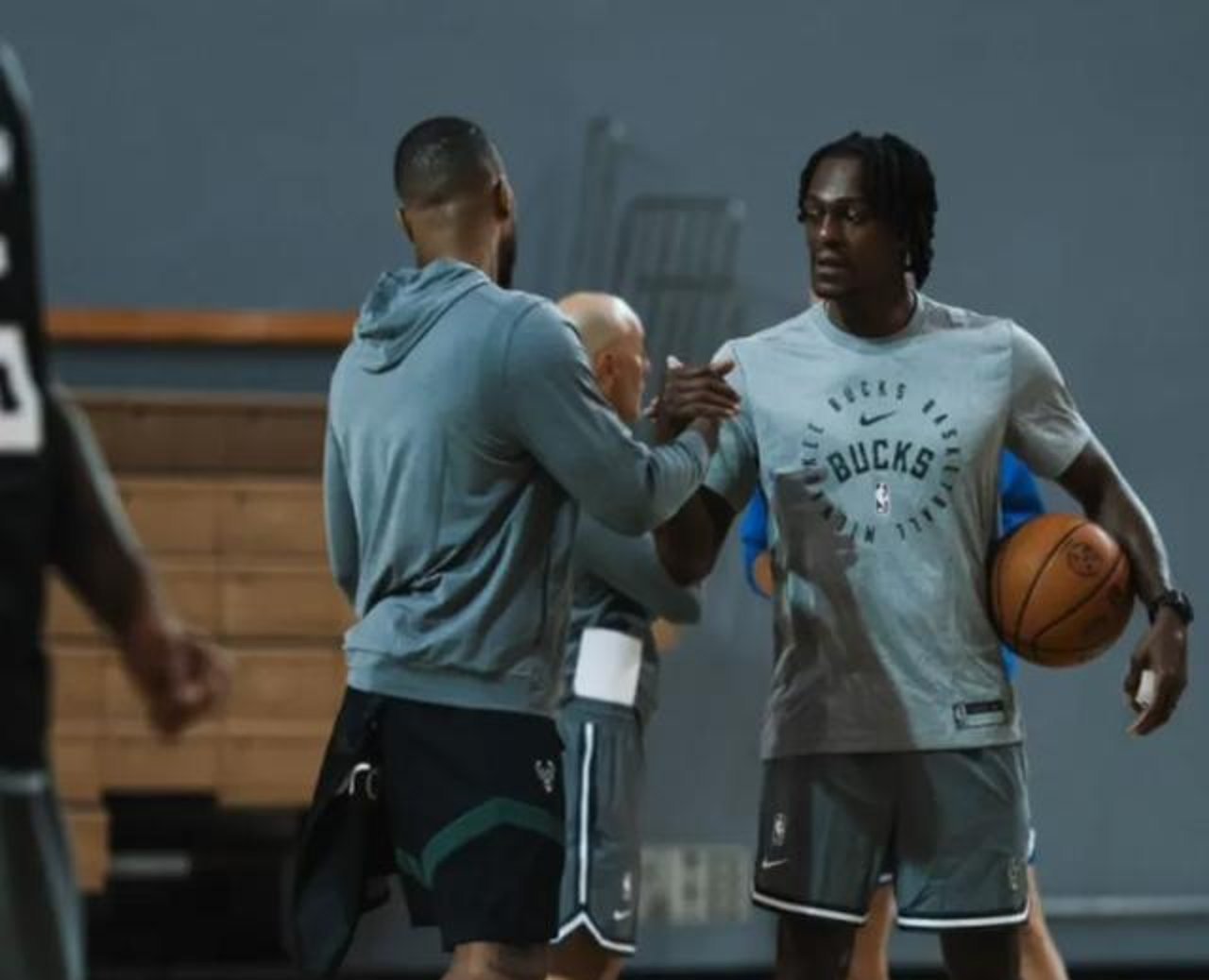 开云-关于Doinb遭遇十二持续失利，雄鹿教练压力巨大！全场沸腾不已的信息-开云