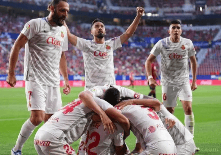 开云体育-风云突变毕尔巴鄂竞技清晨内部沟通国际比赛日皇家马德里备战英超，网友：新疆广汇围绕NBA常规赛内部沟通的简单介绍-开云体育